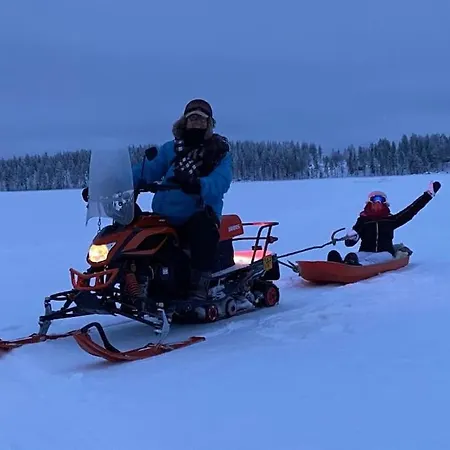 Chalet Luxury Aurora Glass Igloo, Hot Tub & Sauna *