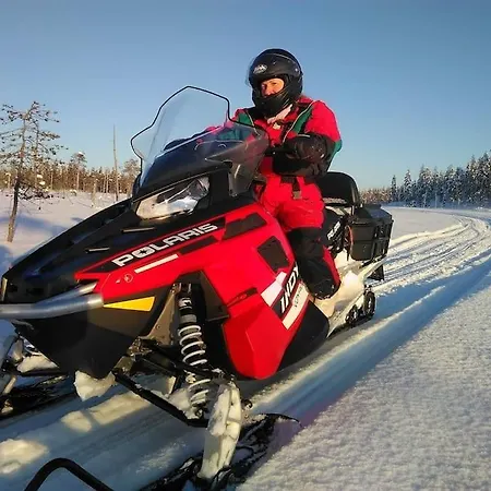 Luxury Aurora Glass Igloo, Hot Tub & Sauna