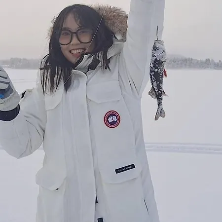 Luxury Aurora Glass Igloo, Hot Tub & Sauna * Rovaniemi