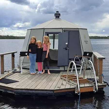 シャレー Luxury Aurora Glass Igloo, Hot Tub & Sauna