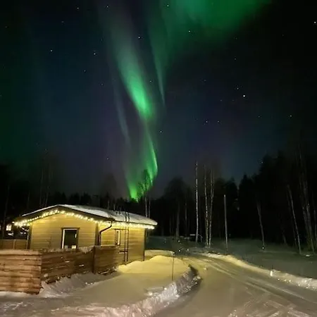 Luxury Aurora Glass Igloo, Hot Tub & Sauna * Rovaniemi