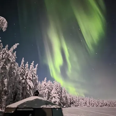 Luxury Aurora Glass Igloo, Hot Tub & Sauna