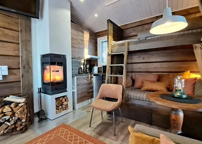 Luxury Aurora Glass Igloo, Hot Tub&sauna * Rovaniemi