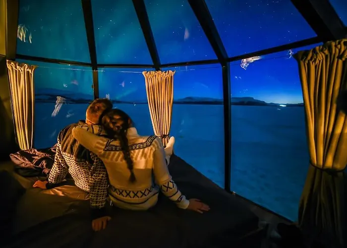 Luxury Aurora Glass Igloo, Hot Tub&sauna