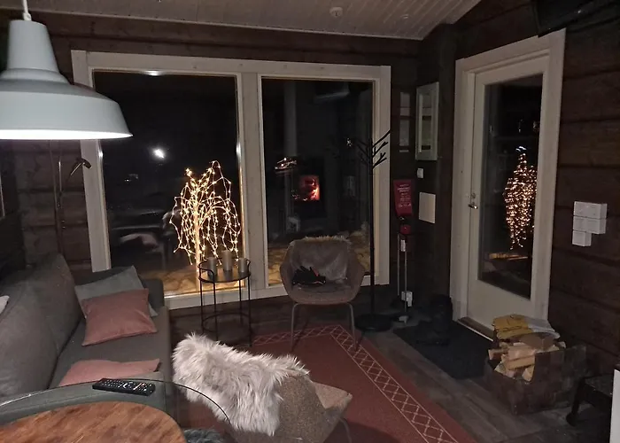 Luxury Aurora Glass Igloo, Hot Tub & Sauna Alpesi faház