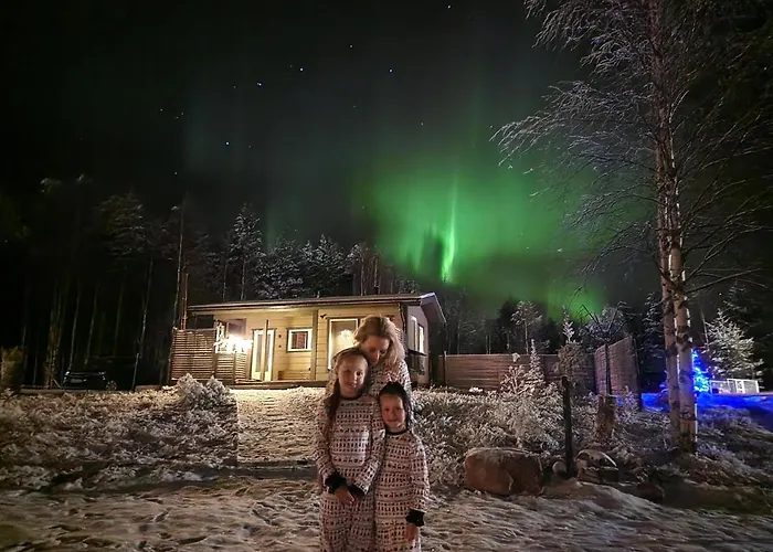 Alpesi faház Luxury Aurora Glass Igloo, Hot Tub & Sauna *