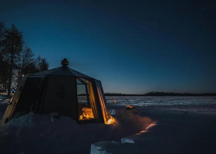 Alpesi faház Luxury Aurora Glass Igloo, Hot Tub & Sauna Rovaniemi